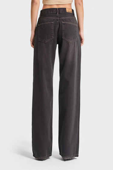 Loose Mid Rise Jeans