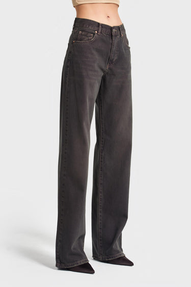 Loose Mid Rise Jeans