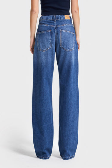 Loose Mid Rise Jeans