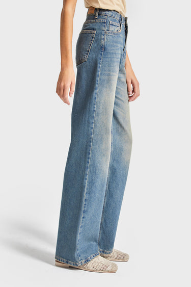 Straight Mid Rise Jeans