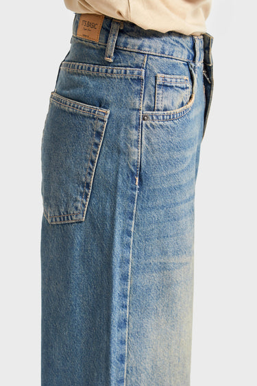 Straight Mid Rise Jeans