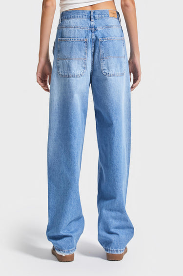 Loose Mid Rise Jeans