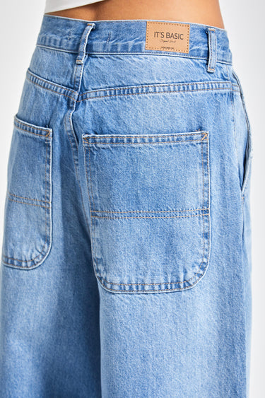 Loose Mid Rise Jeans