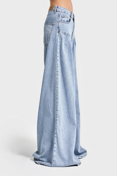 Relaxed High Rise Jeans