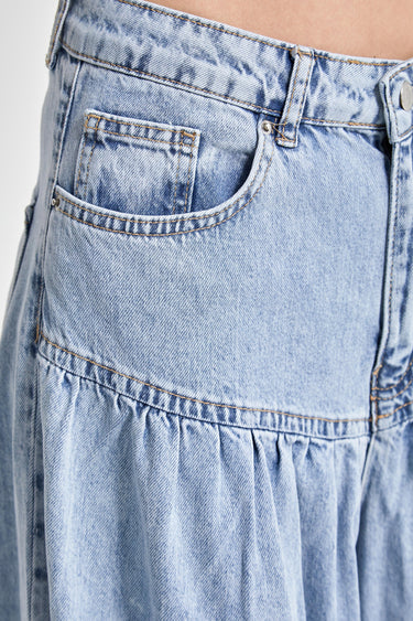 Relaxed High Rise Jeans