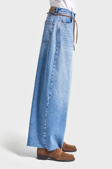 Loose Mid Rise Jeans