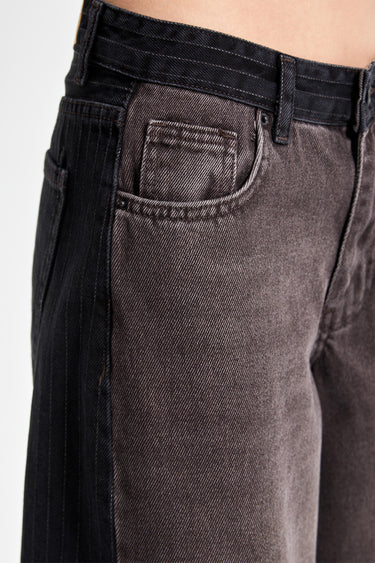 Wide Low Rise Jeans