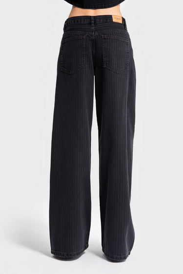 Wide Mid Rise Jeans