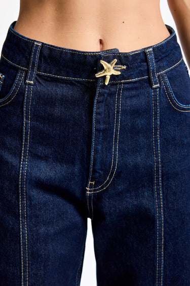 STRAIGHT MID RISE JEANS