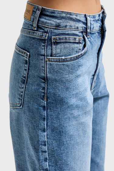 STRAIGHT HIGH RISE JEANS - BLEACHED