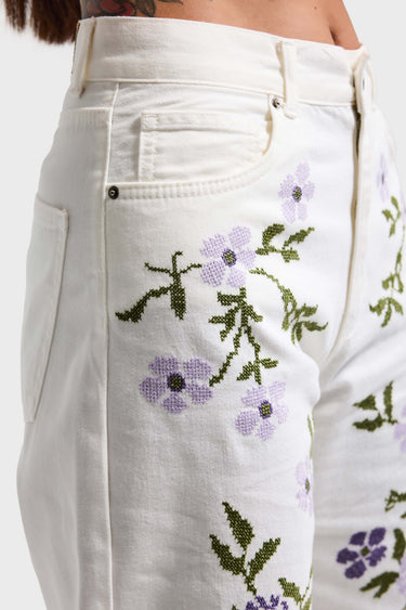 LOOSE HIGH RISE JEANS