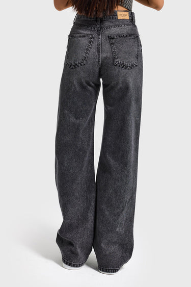 STRAIGHT HIGH RISE JEANS