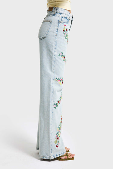 STRAIGHT MID RISE JEANS
