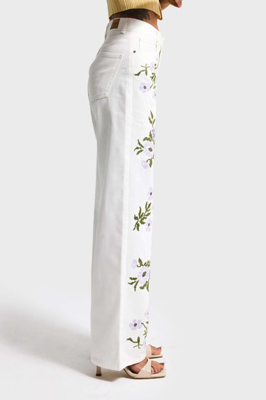 LOOSE HIGH RISE JEANS