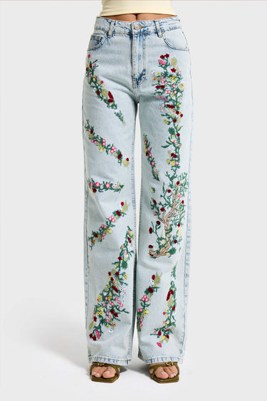 STRAIGHT MID RISE JEANS