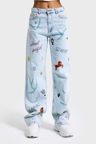 STRAIGHT MID RISE JEANS
