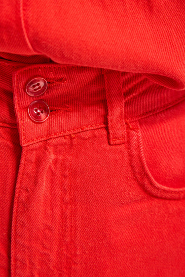 MINI DENIM SHORT - CRIMSON