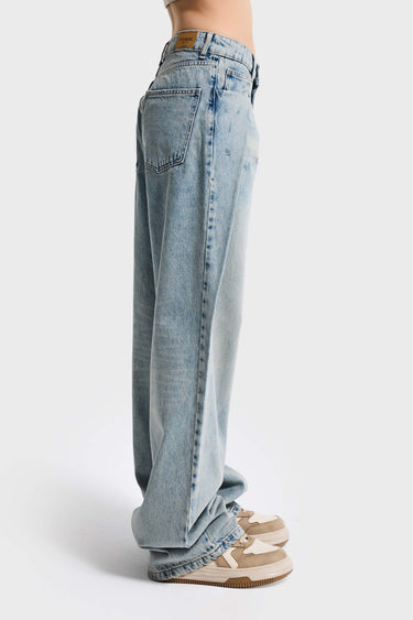 LOOSE MID RISE JEANS