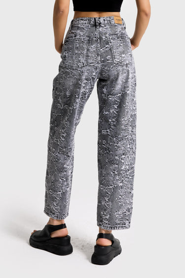 RELAXED MID RISE JEANS