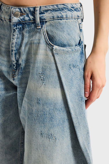 LOOSE MID RISE JEANS